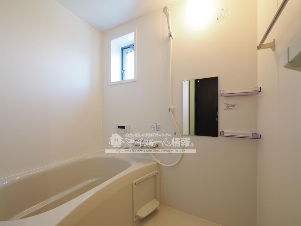 バス・シャワールーム　※A号内観写真を引用しており、内装が異なる場合がございます。