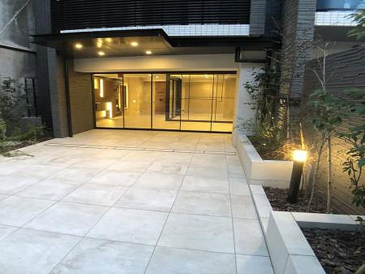 駐車場　室内参考写真