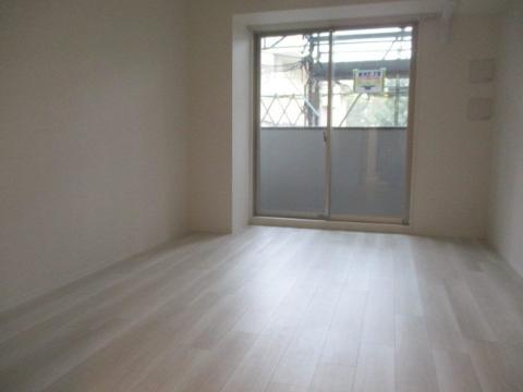 居室・リビング　室内