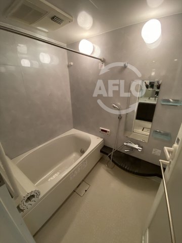 バス・シャワールーム　ロイヤルパークス桃坂　浴室