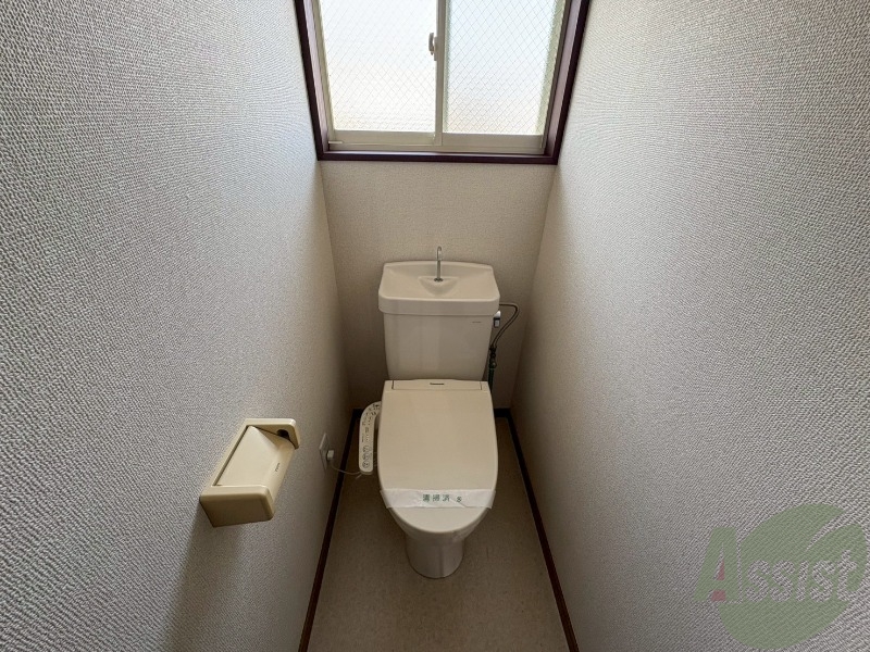 トイレ　トイレにウォシュレットが付いてるのは嬉しいですね。