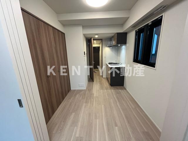 居室・リビング　こちらの居間で趣味の時間をお楽しみください