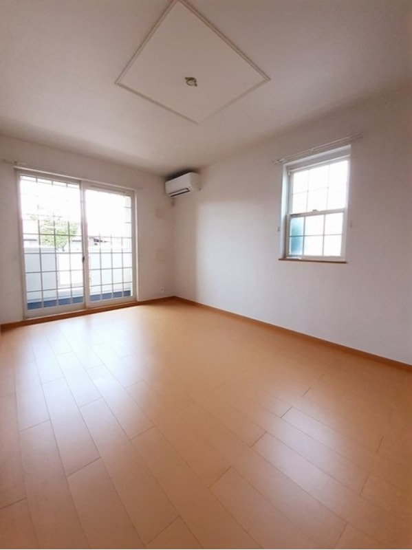 居室・リビング　図面と現状に相違がある場合には現状を優先