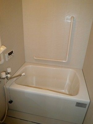 バス・シャワールーム　☆屋根付き駐輪場☆