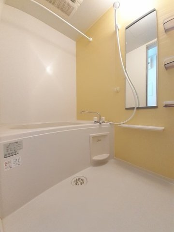 バス・シャワールーム　ゆったり過ごせるお風呂です