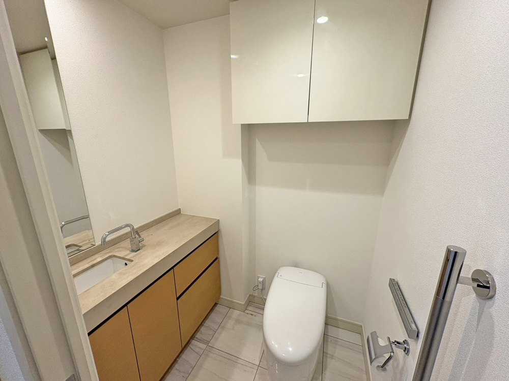 南青山パークハウスWesley Centerのトイレ写真