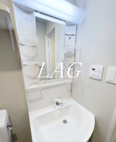 洗面設備　独立洗面台です。