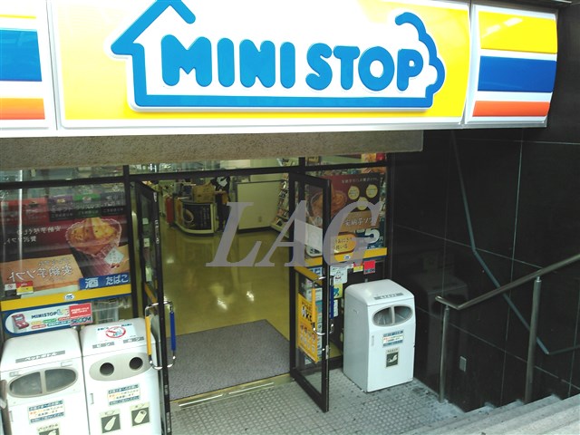 コンビニ　ミニストップ　金町駅北口店（コンビニ）まで700m