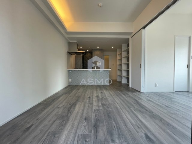 居室・リビング　同マンション別部屋参考写真