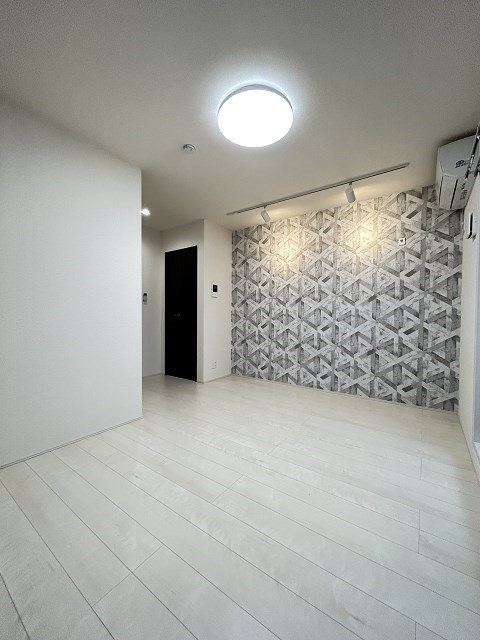 その他部屋・スペース　開放的な寝室です