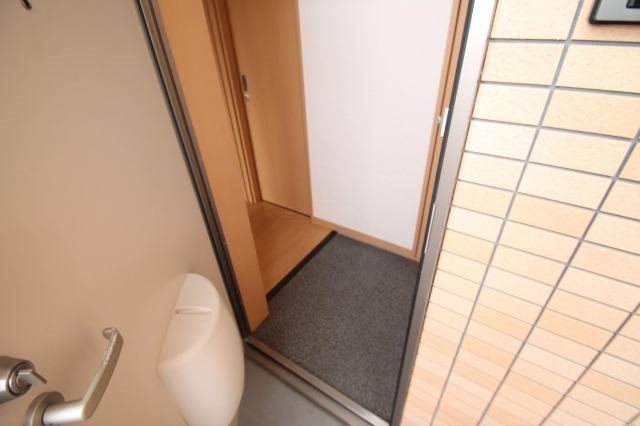 玄関　※他部屋参照、現況優先