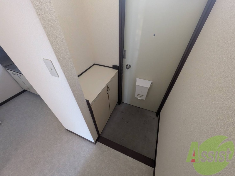 玄関　玄関には収納もあって片付けも楽ちんでございます。