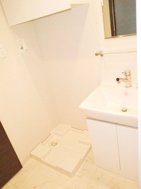 洗面設備　★独立洗面台で朝も快適です★