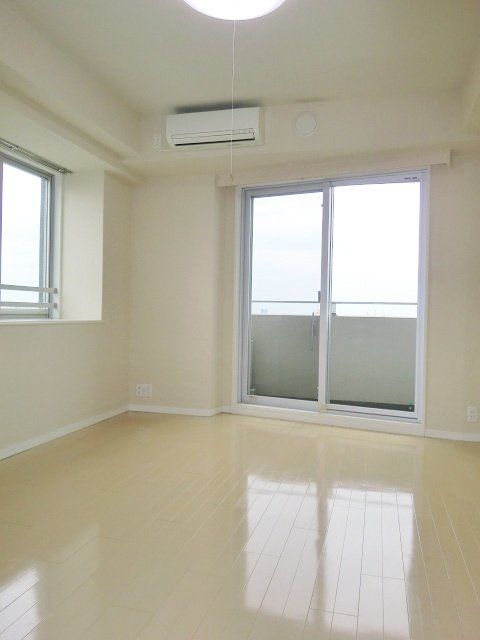 居室・リビング　★８．５帖の洋室★