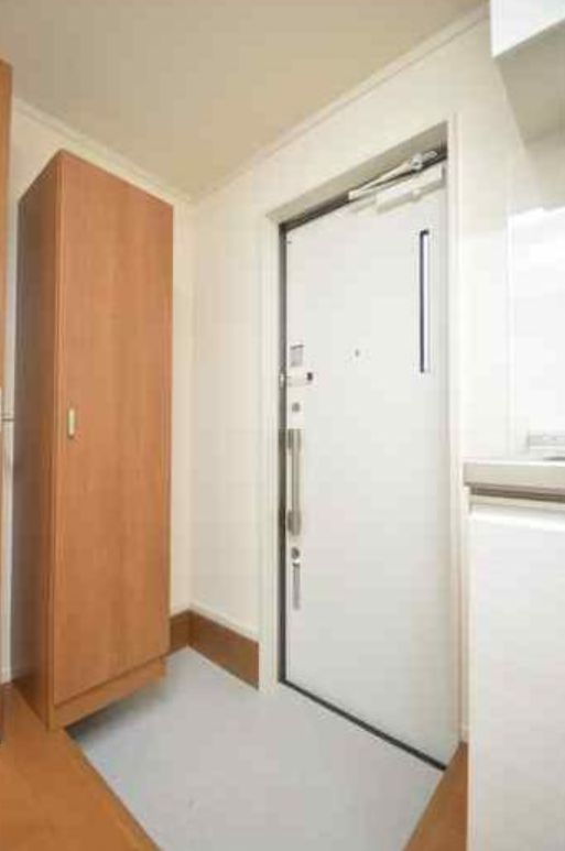 玄関　※参考写真