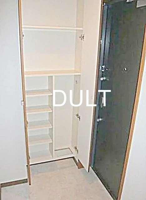 玄関　玄関です。