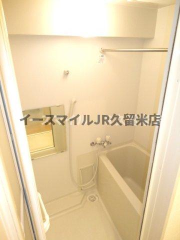 バス・シャワールーム　落ち着いた空間のお風呂です