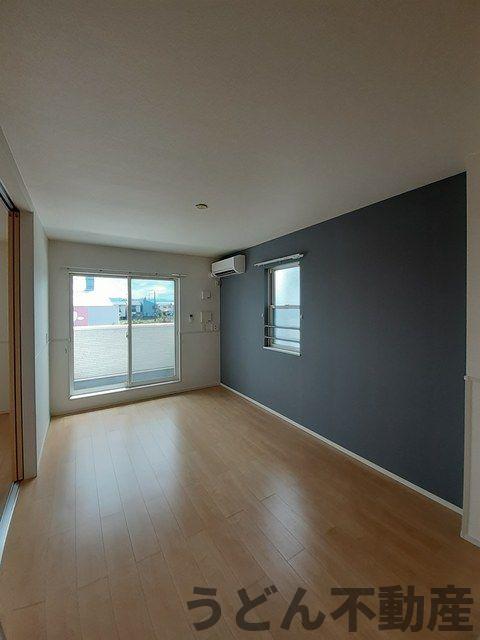 居室・リビング　うどん県のお部屋探しはうどん不動産へ うどんちゃんとLINE