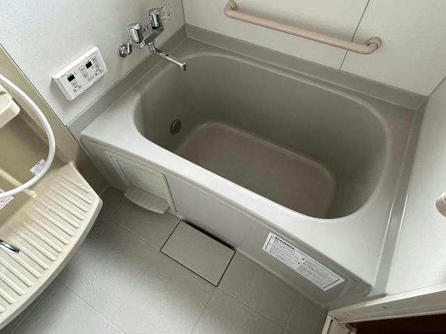 バス・シャワールーム　西側