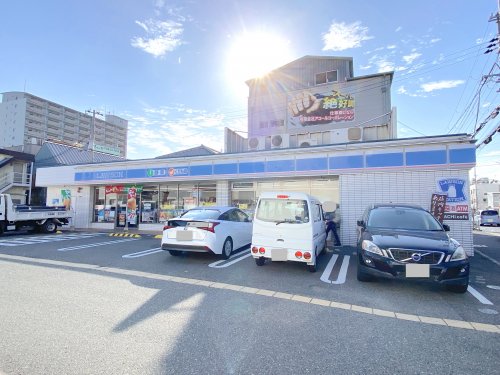 コンビニ　ローソン 泉大津松之浜店（コンビニ）まで108m