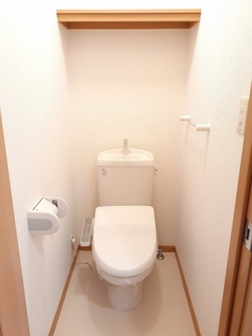 トイレ　清潔感のあるトイレです