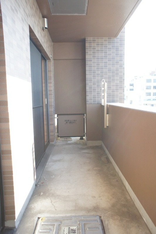 バルコニー　図面と現状に相違がある場合には現状を優先