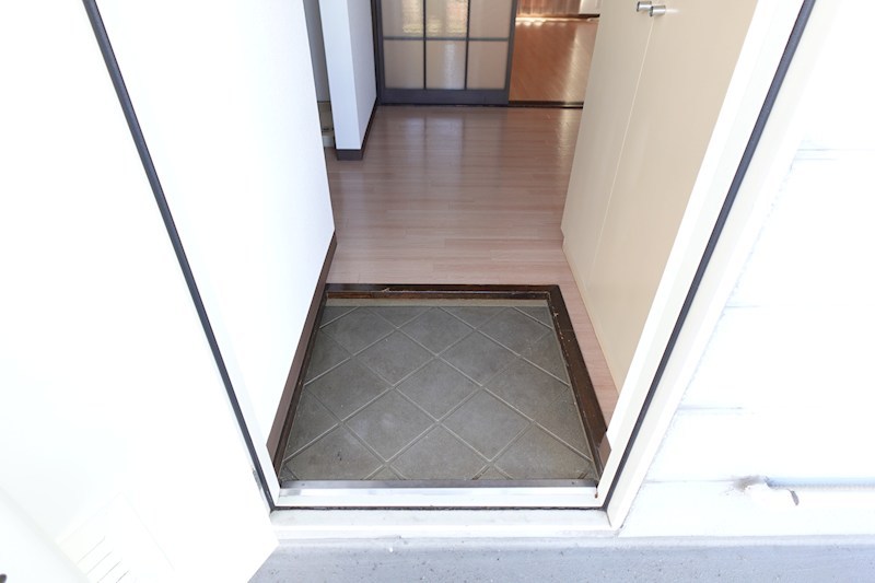 玄関　参考写真