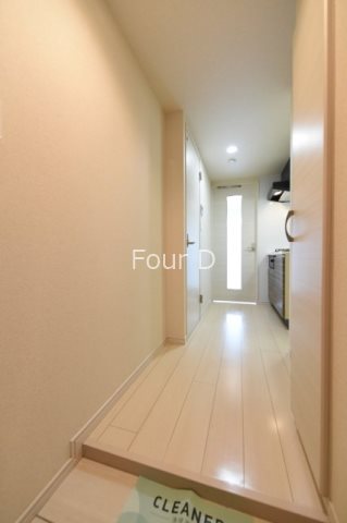 玄関　《見学予約受付中》設備充実分譲賃貸マンション！
