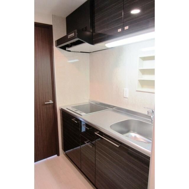 キッチン　コンパクトなキッチンで掃除もラクラク