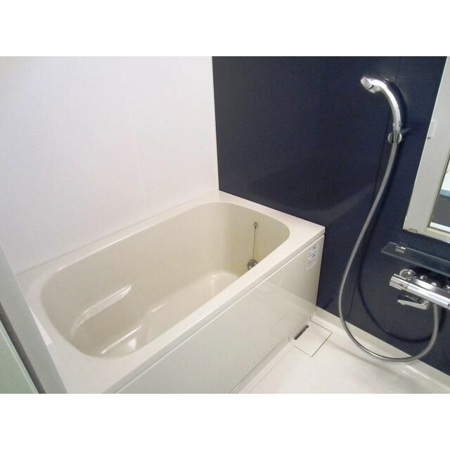 バス・シャワールーム　お風呂で日々の疲れを落としましょう