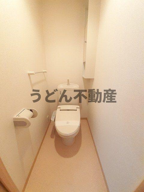 トイレ　うどん県のお部屋探しはうどん不動産へ うどんちゃんとLINE