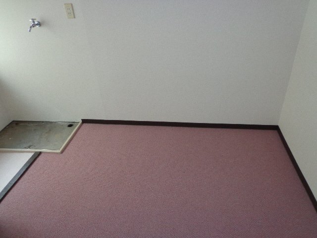 その他部屋・スペース　この写真は同マンションの他のお部屋のものです
