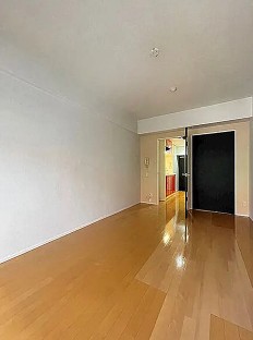 居室・リビング　写真は別号室です。現況優先になります。
