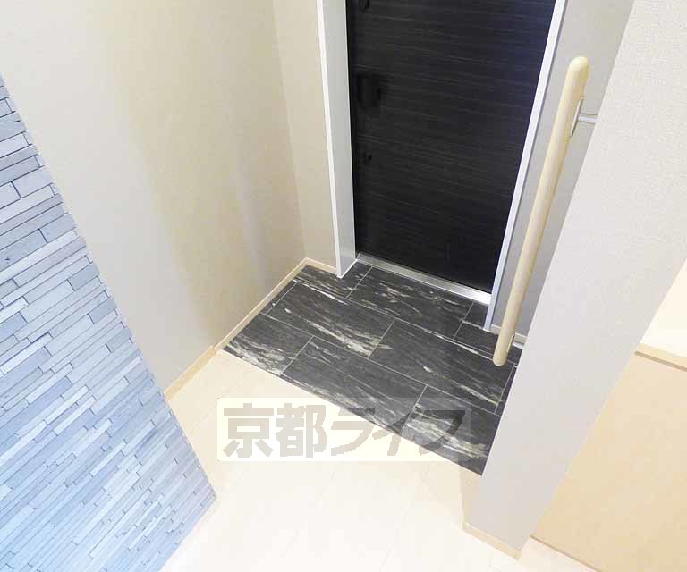 玄関　大きな段差がありません