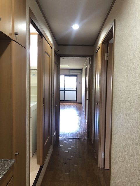 玄関　同仕様・反転タイプ