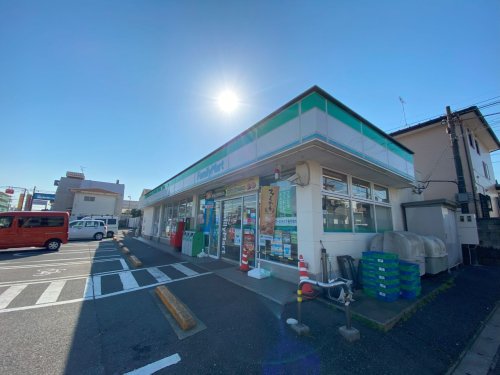 コンビニ　ファミリーマート 松戸柿の木店（コンビニ）まで296m