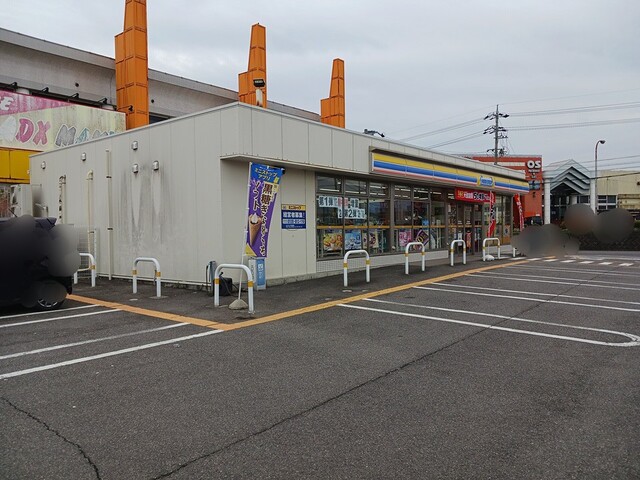 コンビニ　ミニストップ美濃加茂深田町店（コンビニ）まで356m