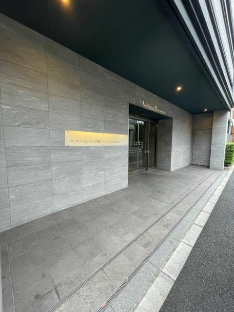 エントランス　エントランス?