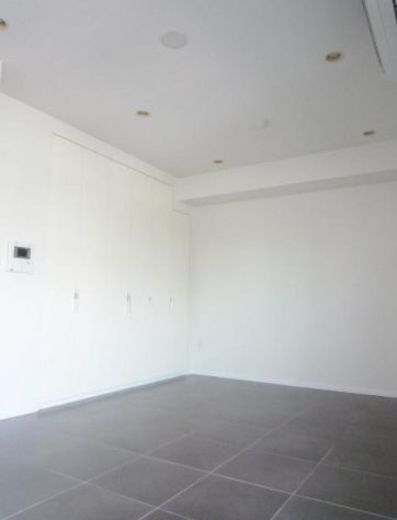 居室・リビング　※別部屋の参考写真です。