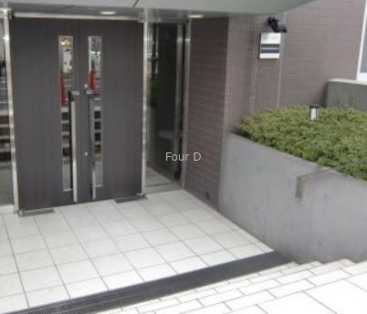 エントランス　《見学予約受付中》敷金・礼金0ヶ月FR1ヶ月キャンペーン中！