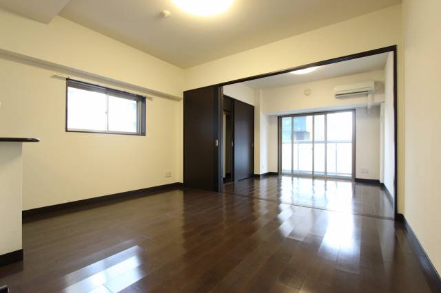 居室・リビング　開放感のあるお部屋です
