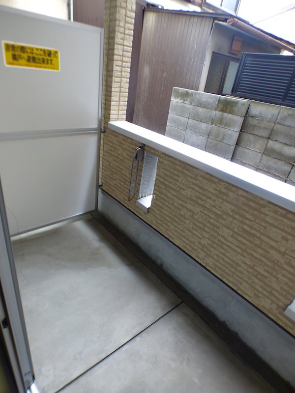 バルコニー　別部屋のお写真です。ご参考までに！