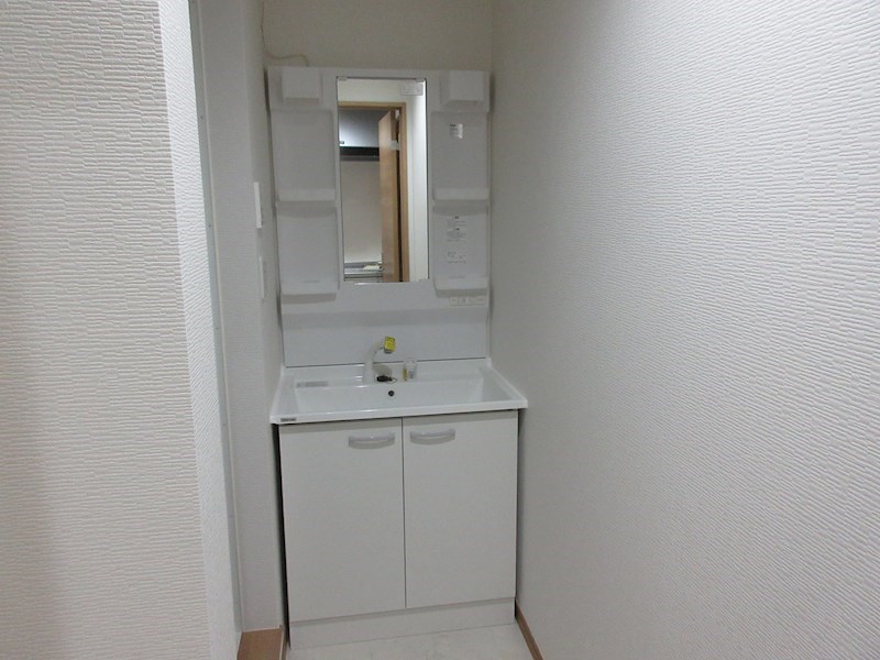 洗面設備　室内写真は205号室参照