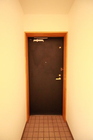 玄関　（同タイプ参考写真）ソフィアコート　北区田端新町1