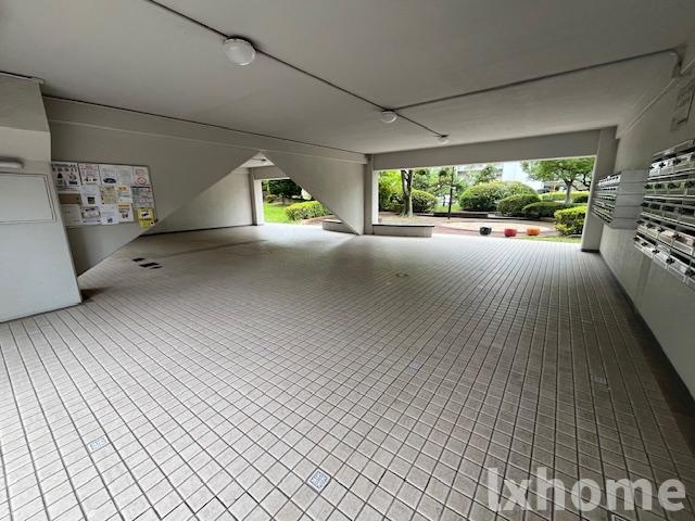 エントランス　建物の内部です