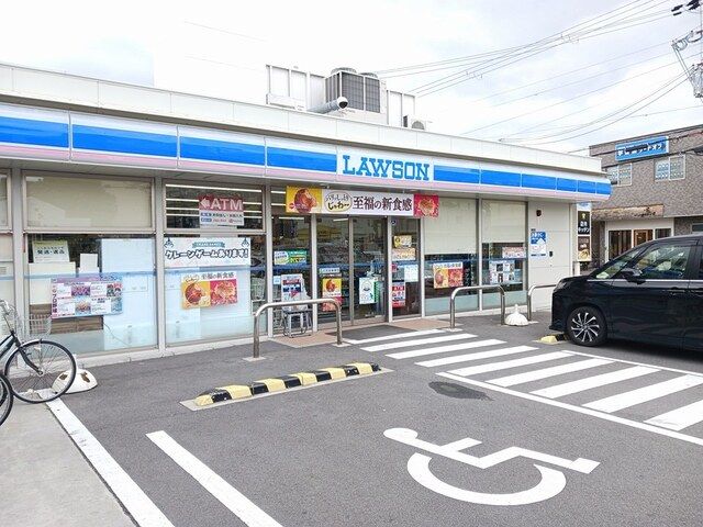 コンビニ　ローソン様（コンビニ）まで550m
