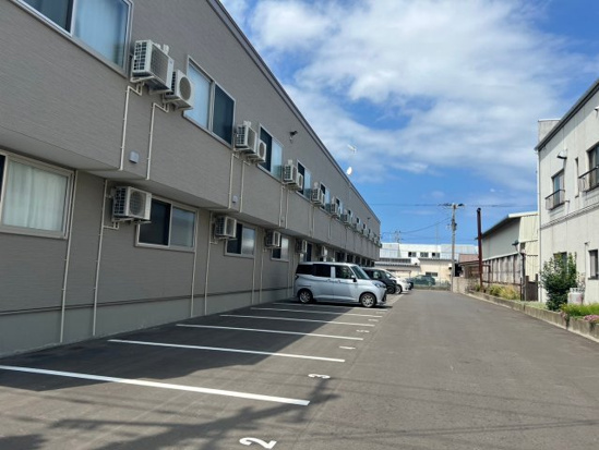 シャインアーチEの外観写真
