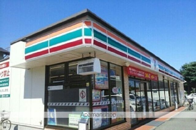 コンビニ　セブンイレブン（コンビニ）まで169m