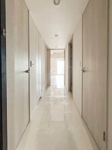 玄関　※写真は同タイプ住戸です。