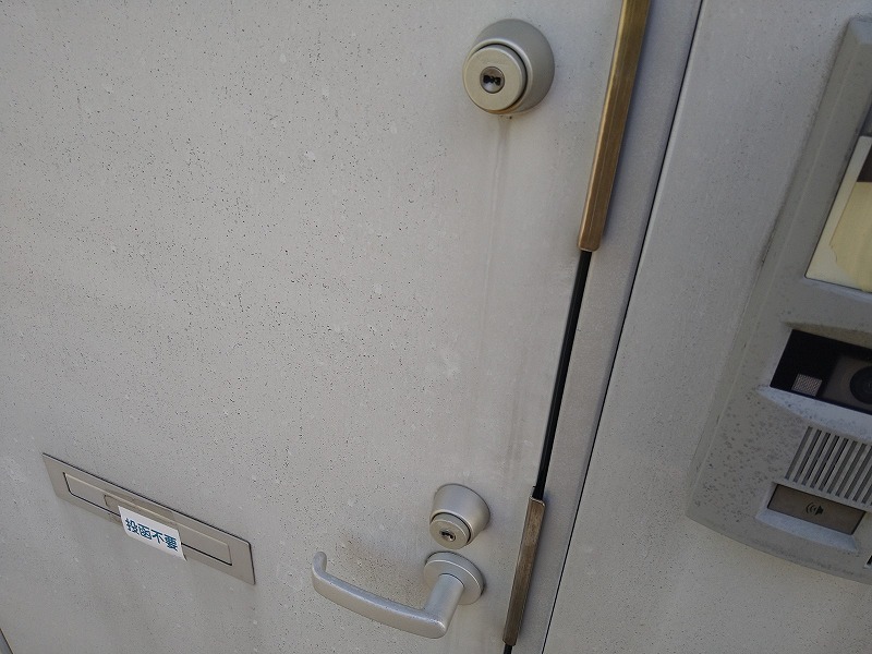 玄関　ダブルロック